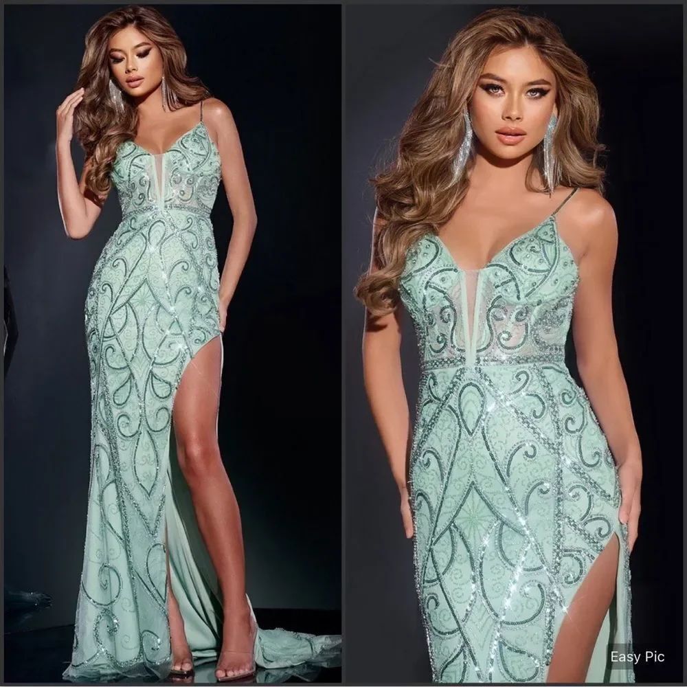 NWT GREEN Beaded Size 4 High Slit Maxi Gown Dress With Train